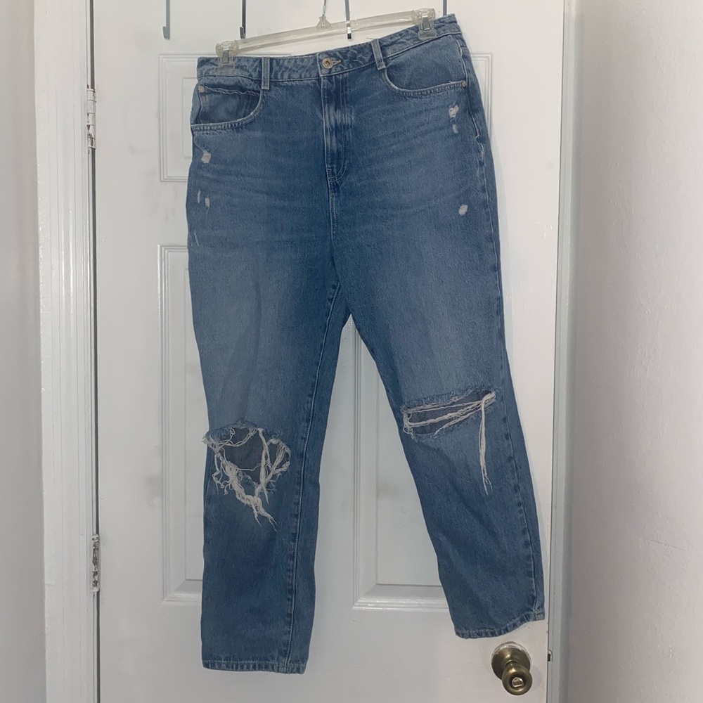 Zara size 12 cropped jeans with holes in knees